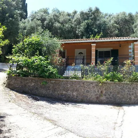 Сasa de vacaciones A Harmony House *